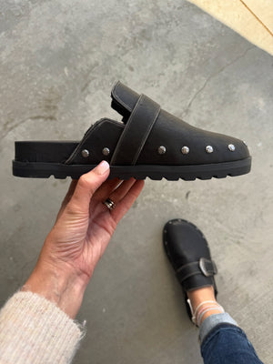 Blowfish Skylar Shoes in Distressed Black