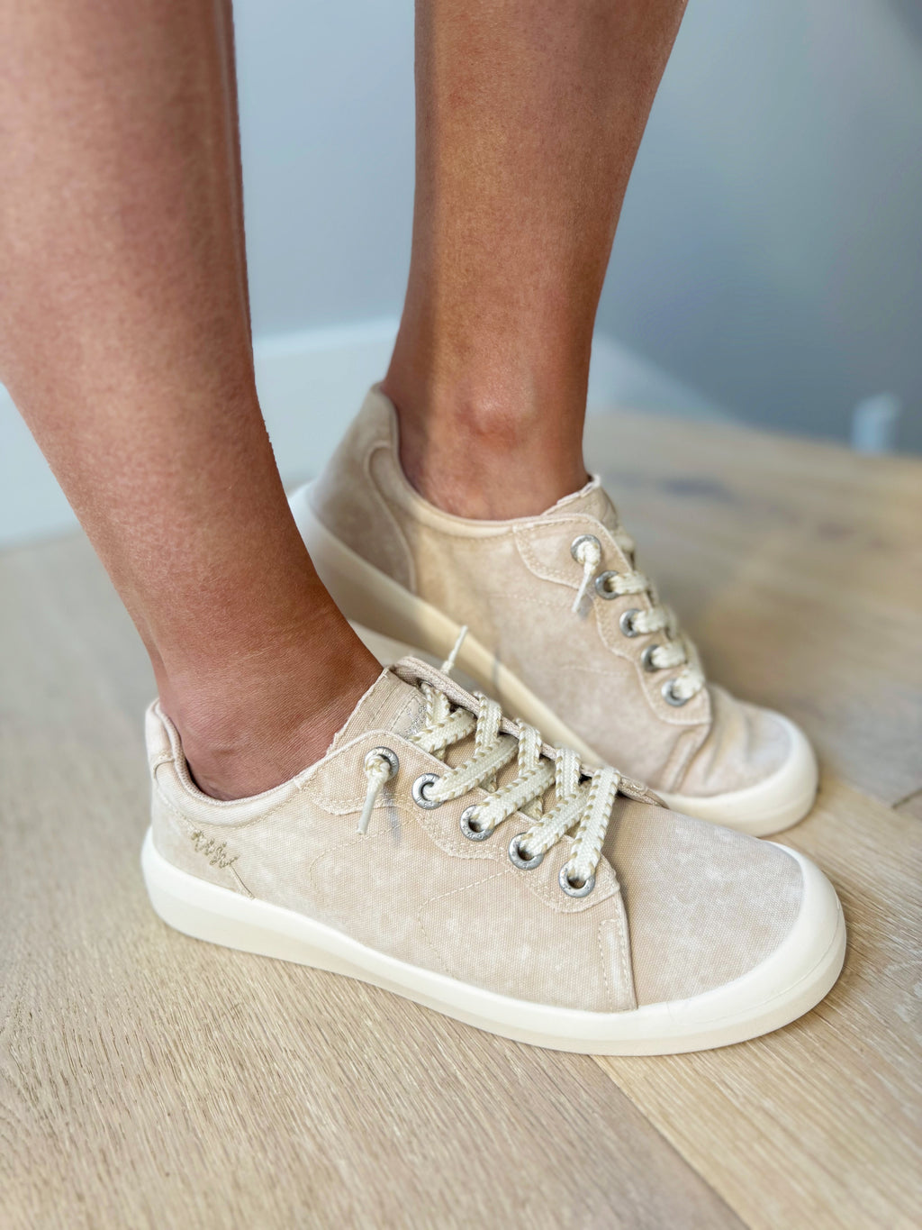 Blowfish Boardwalk Sneakers in Cream