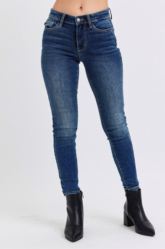 Judy Blue Mid Rise Skinny Jeans