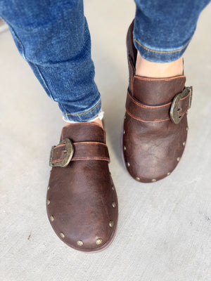 Blowfish Skylar Shoes in Distressed Brown