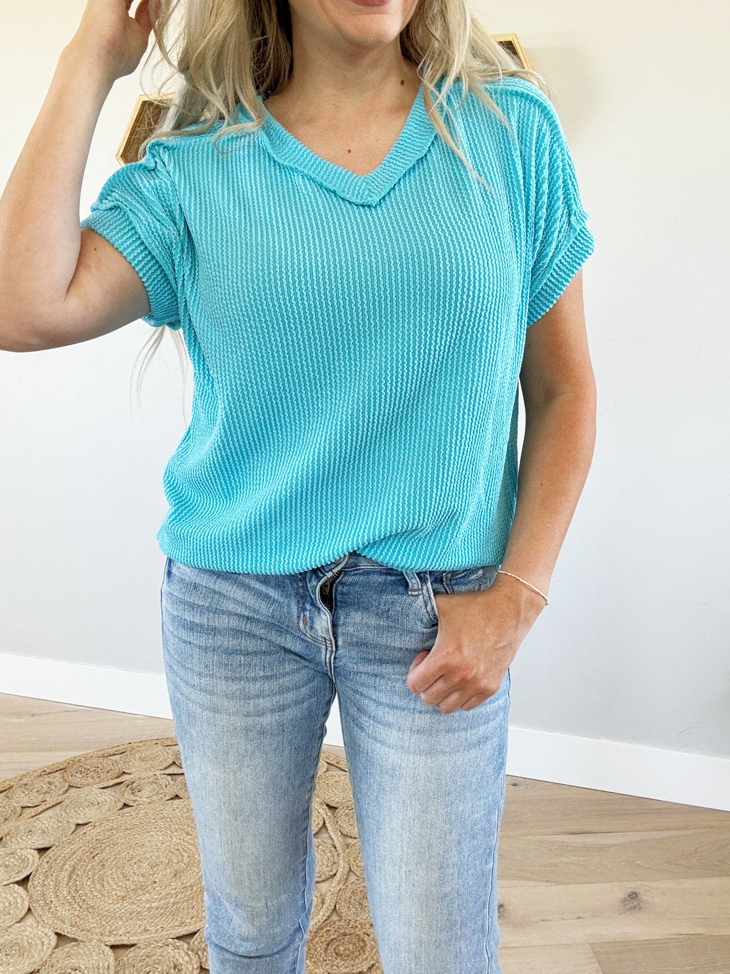 Runaway Solid Ribbed V-Neck Short Sleeve in Turquoise