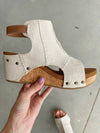 Very G Lala Sandals in Natural