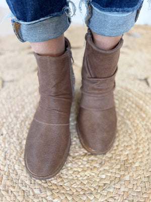 Very G Natasha Boots in Brown