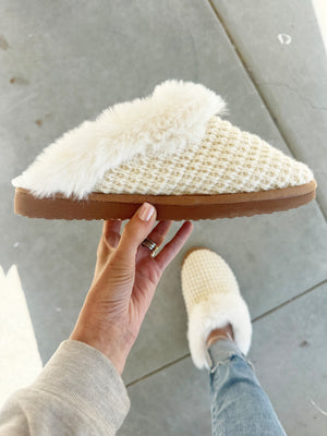 Very G Sweater Shoes in Cream