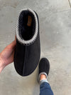 Very G Spark Slippers in Black