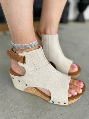 Very G Lala Sandals in Natural