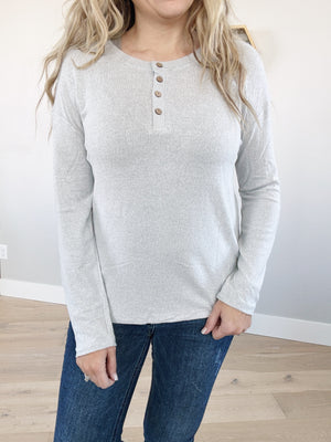 Cozy Vibes Longe Sleeve Henley Top in Heather Gray