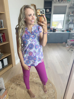 Humor Me Wrinkle Free Floral Top in Multi-Lavender