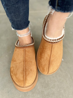 Very G Charlie Slipper Shoes in Tan